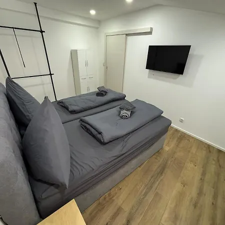 Zur Froehlichkeit Ii Apartamento Niederdorla