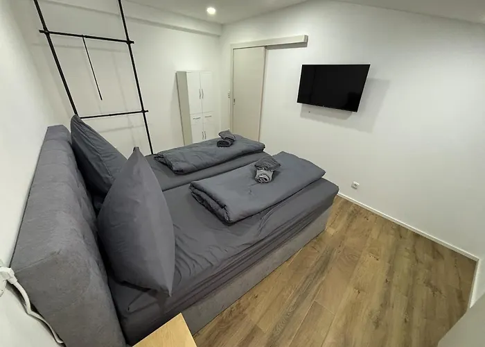 Zur Froehlichkeit Ii Apartament Niederdorla